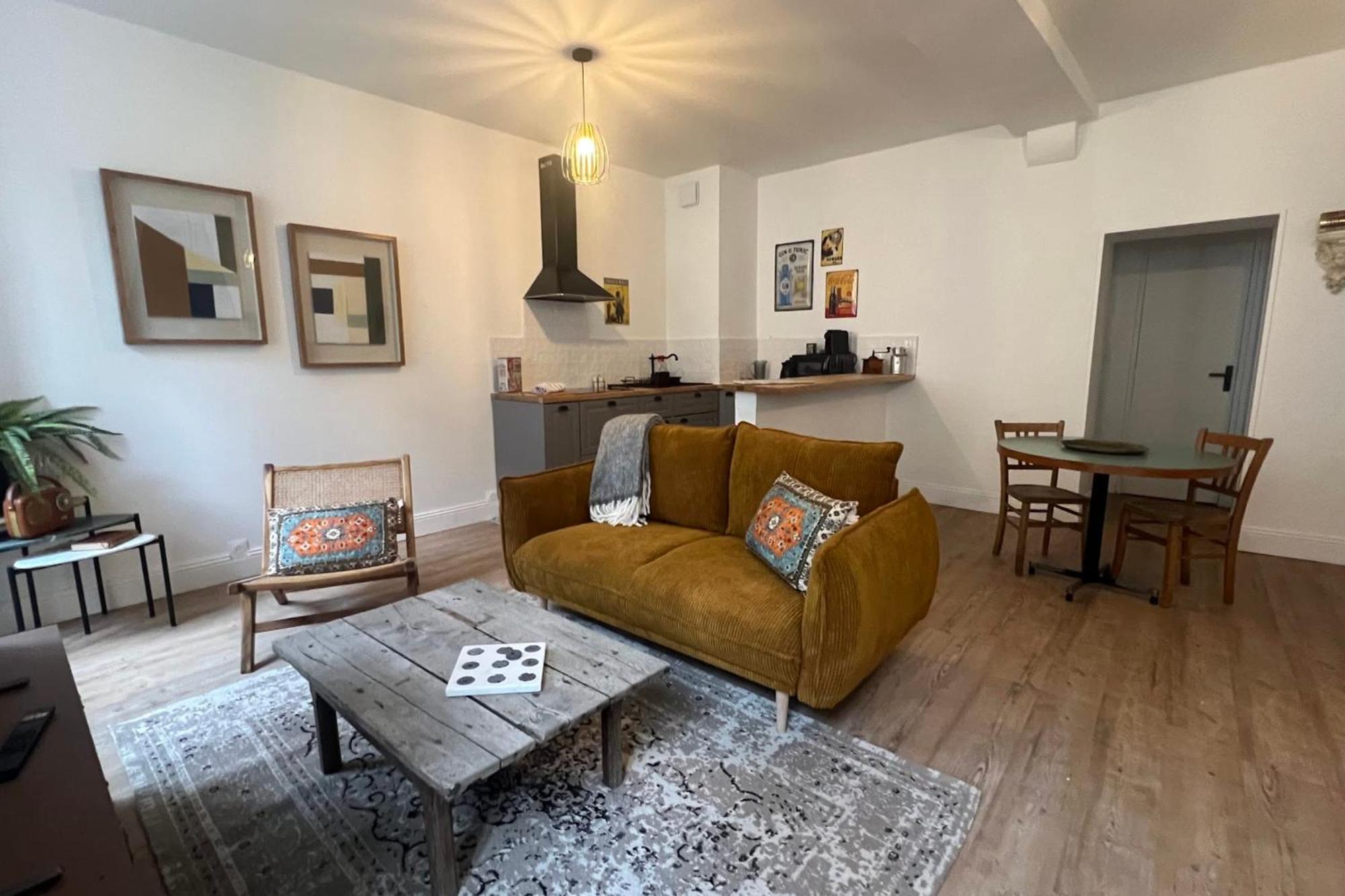 Appartement La Caresse De L'Amarante Mortagne-au-Perche Extérieur photo